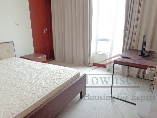  Spacious 1BR Apartment for rent in River House nr People