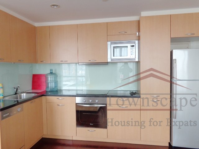  Spacious 1BR Apartment for rent in River House nr People