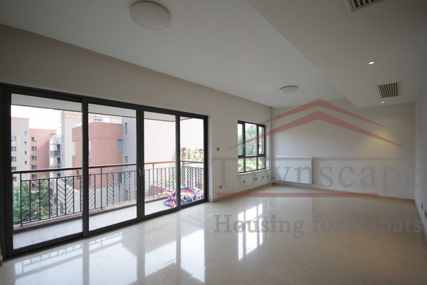  Unfurnished Luxury Apartment in Sinan Mansions, parking included