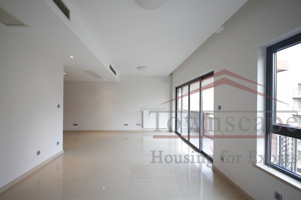  Unfurnished Luxury Apartment in Sinan Mansions, parking included