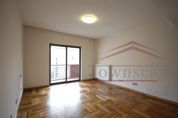  Unfurnished Luxury Apartment in Sinan Mansions, parking included