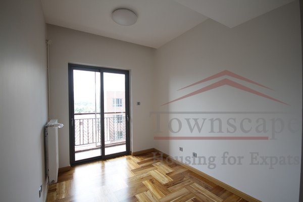  Unfurnished Luxury Apartment in Sinan Mansions, parking included