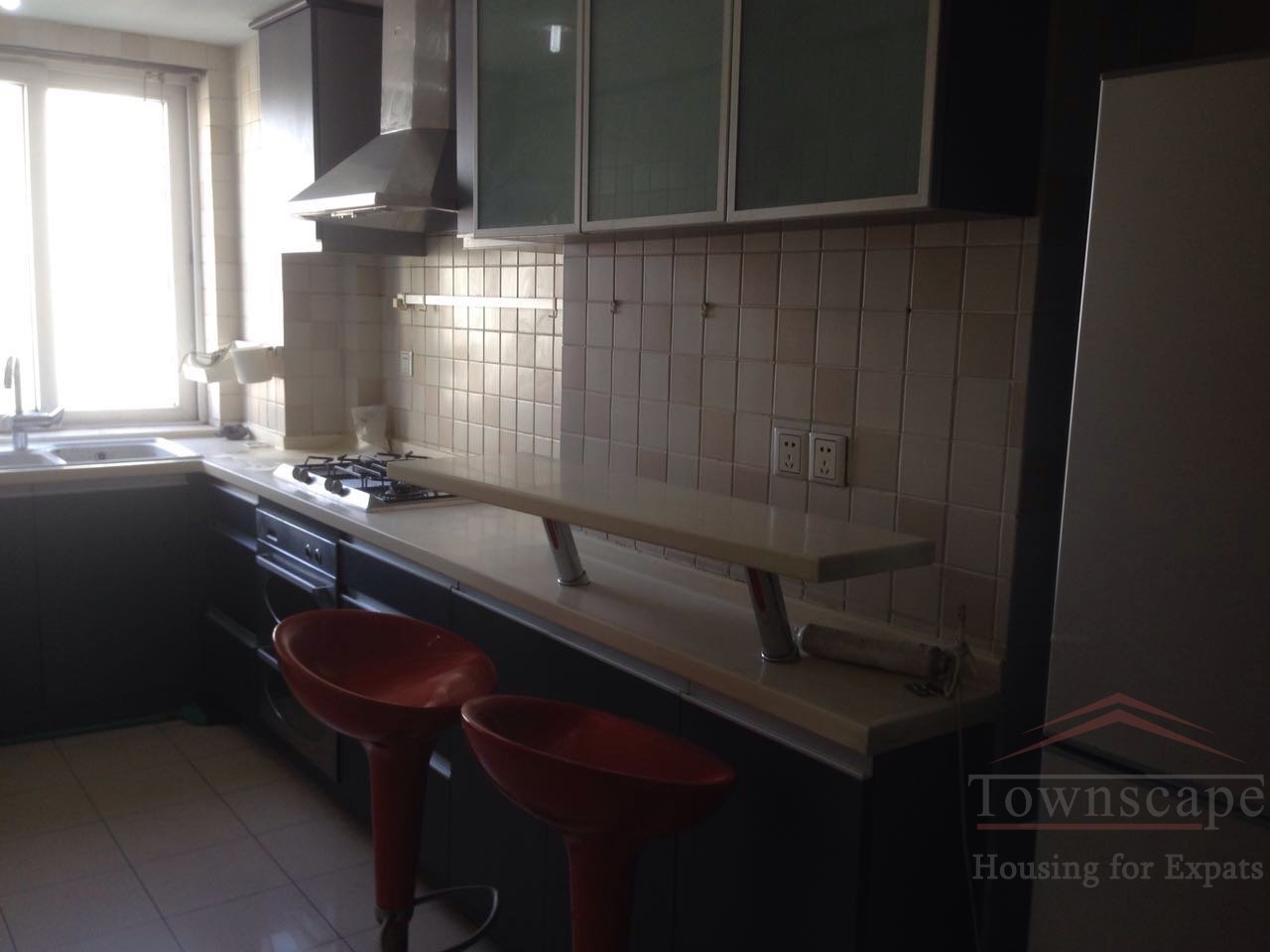  3BR 167sqm Apt at Jiashan Road Metro (Line 9 and 12)