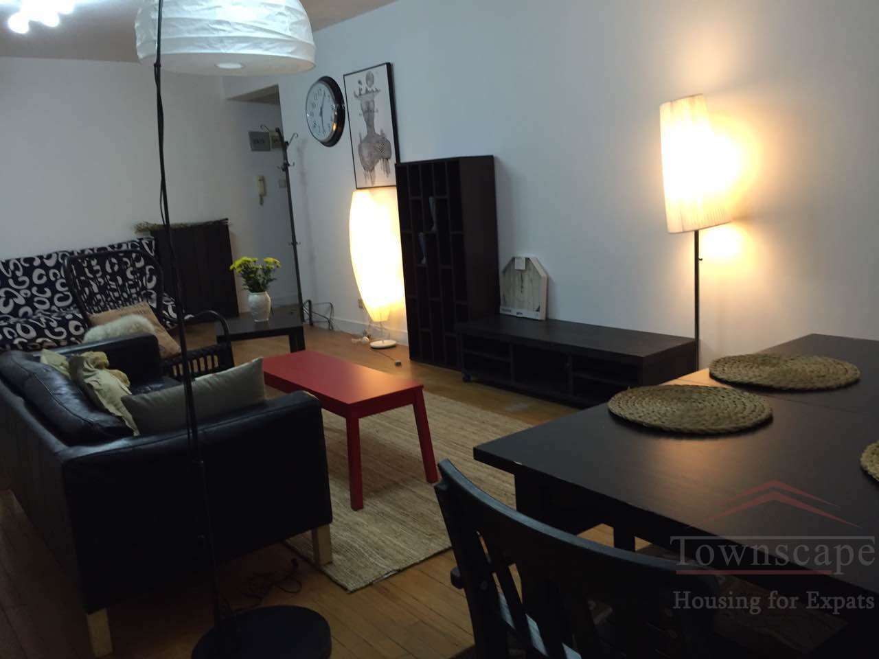  High-floor 2BR Apartment w/ balcony besides Dapuqiao