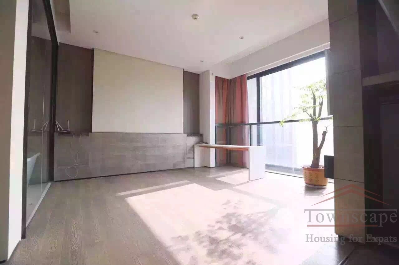  Luxurious 2BR Duplex Service Apt along Suzhou Creek