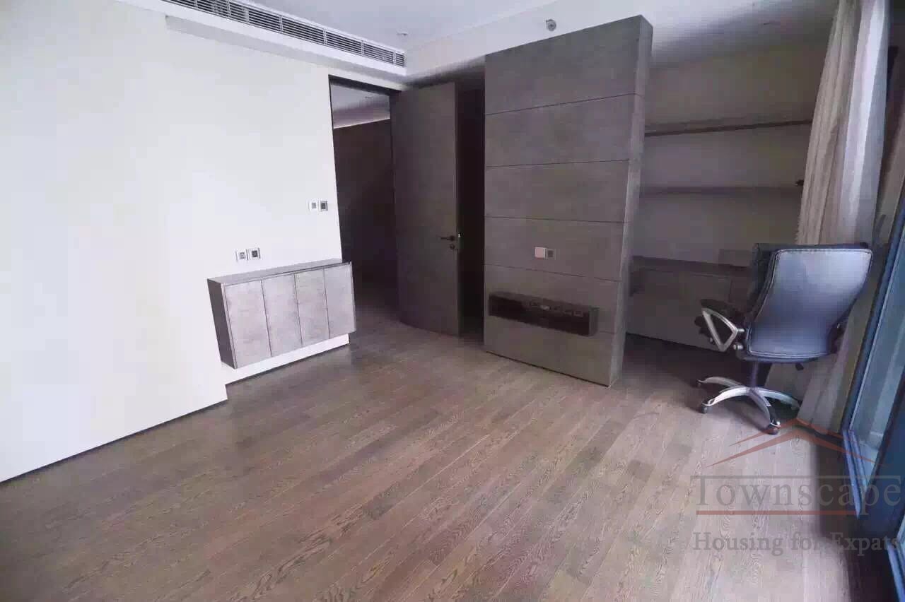  Luxurious 2BR Duplex Service Apt along Suzhou Creek