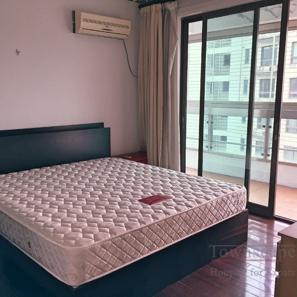 shanghai apartment for rent Top of City 2+1 BR Apartment for good price in Downtown