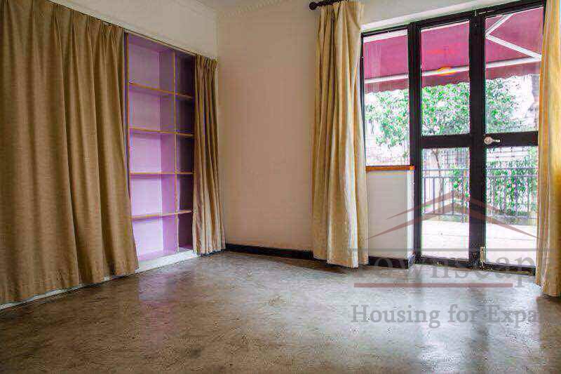 Shanghai apartment with garden 2+1BR Apartment for rent with Porch and Garden at Yueyang Rd