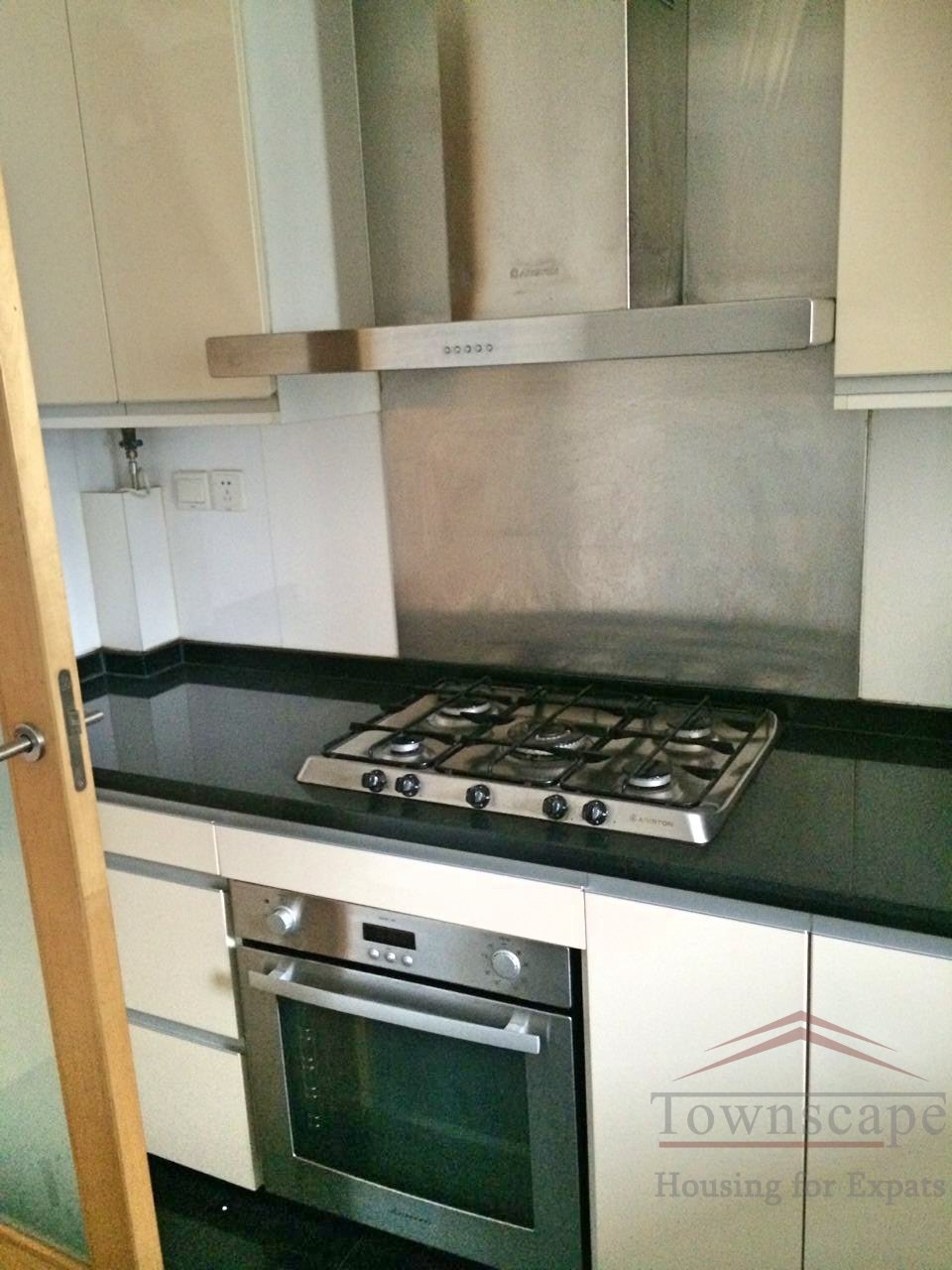 One Park Avenue Shanghai apartment for rent 3BR Apartment nr Jingan Temple, clubhouse included