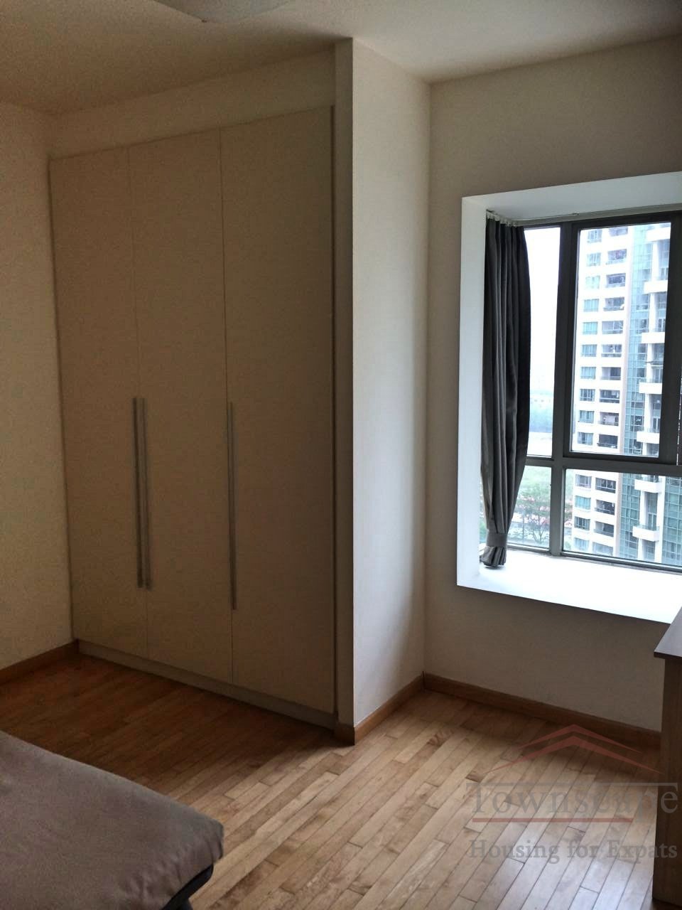 Shanghai 3br apartment 3BR Apartment nr Jingan Temple, clubhouse included