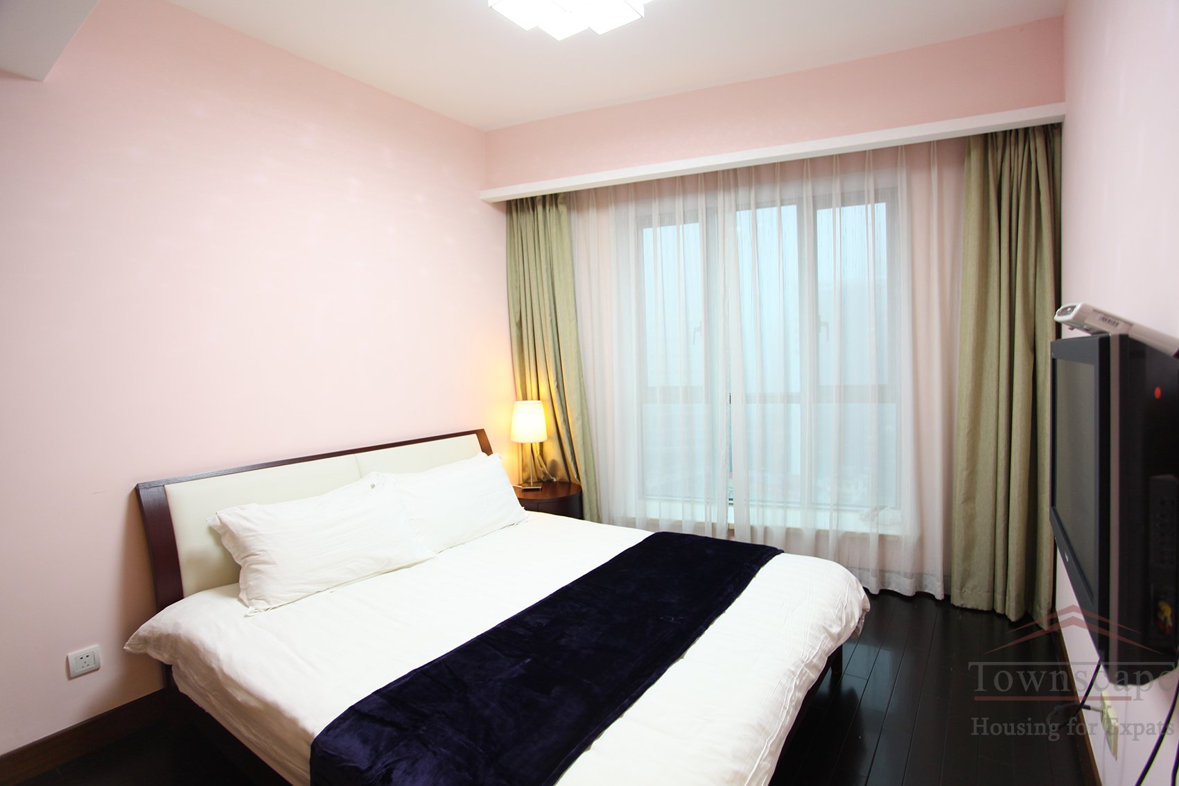 West nanjing road apartment rentals Elegant 2BR Apartment for rent in Jingan Four Seasons above West Nanjing Rd