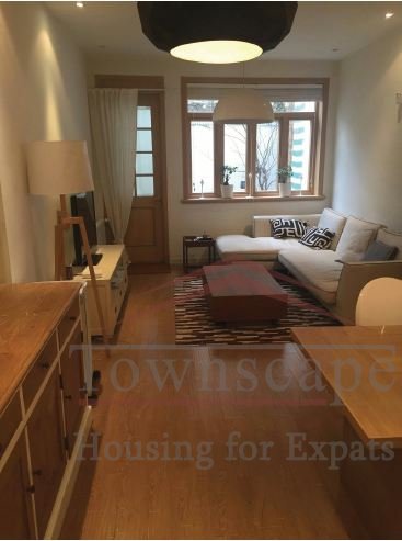 Shanghai lane house for rent Modernized 2BR Lane House w/ Court Yard on Julu Road