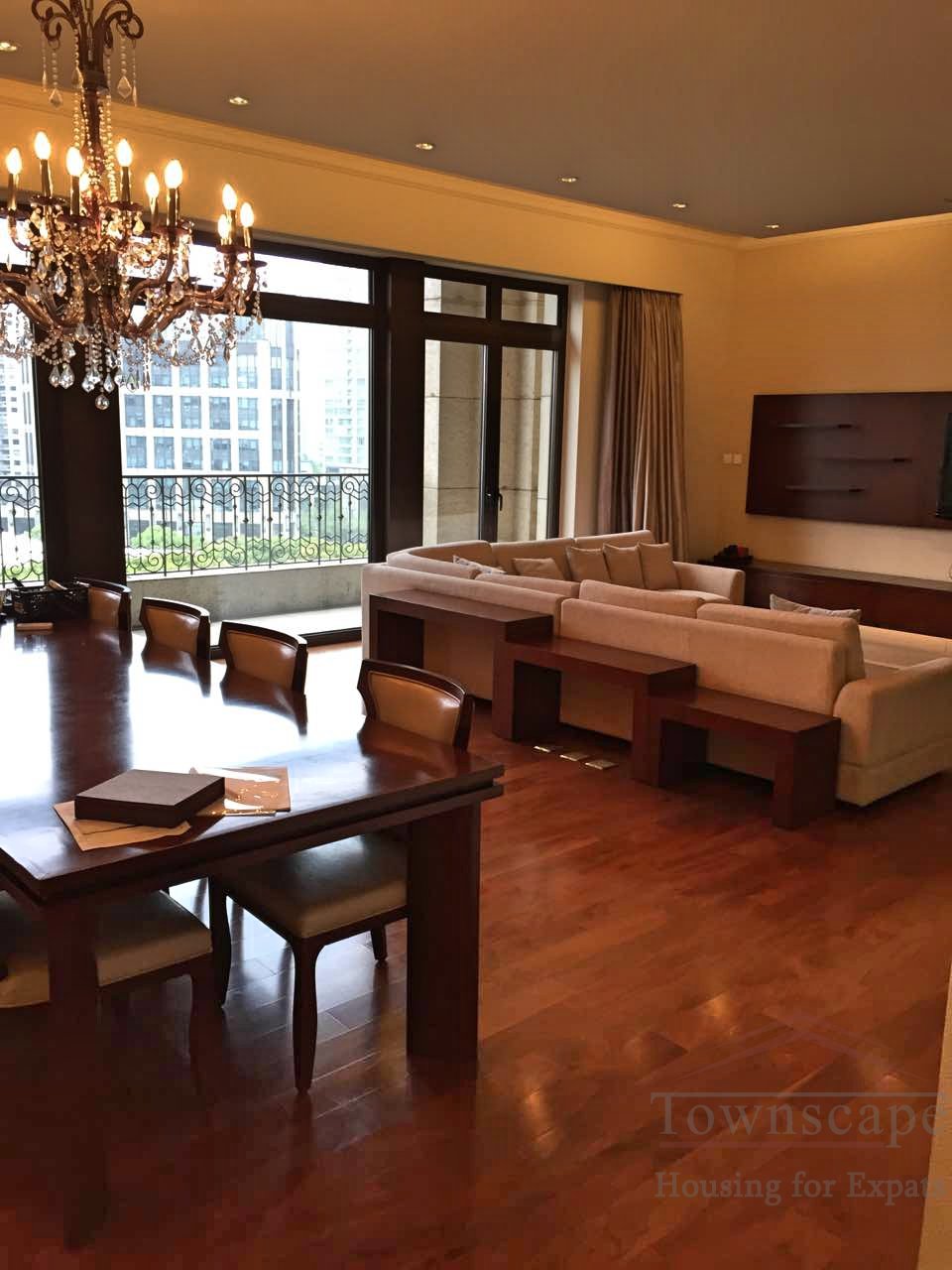 Shanghai luxury rentals Prestigious split-level triplex w/ 5BR in Lakeville Regency