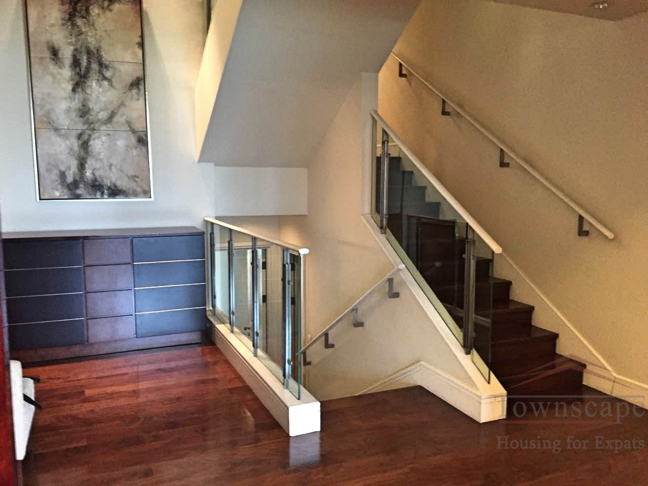 Xintiandi 5br apartment for rent Prestigious split-level triplex w/ 5BR in Lakeville Regency