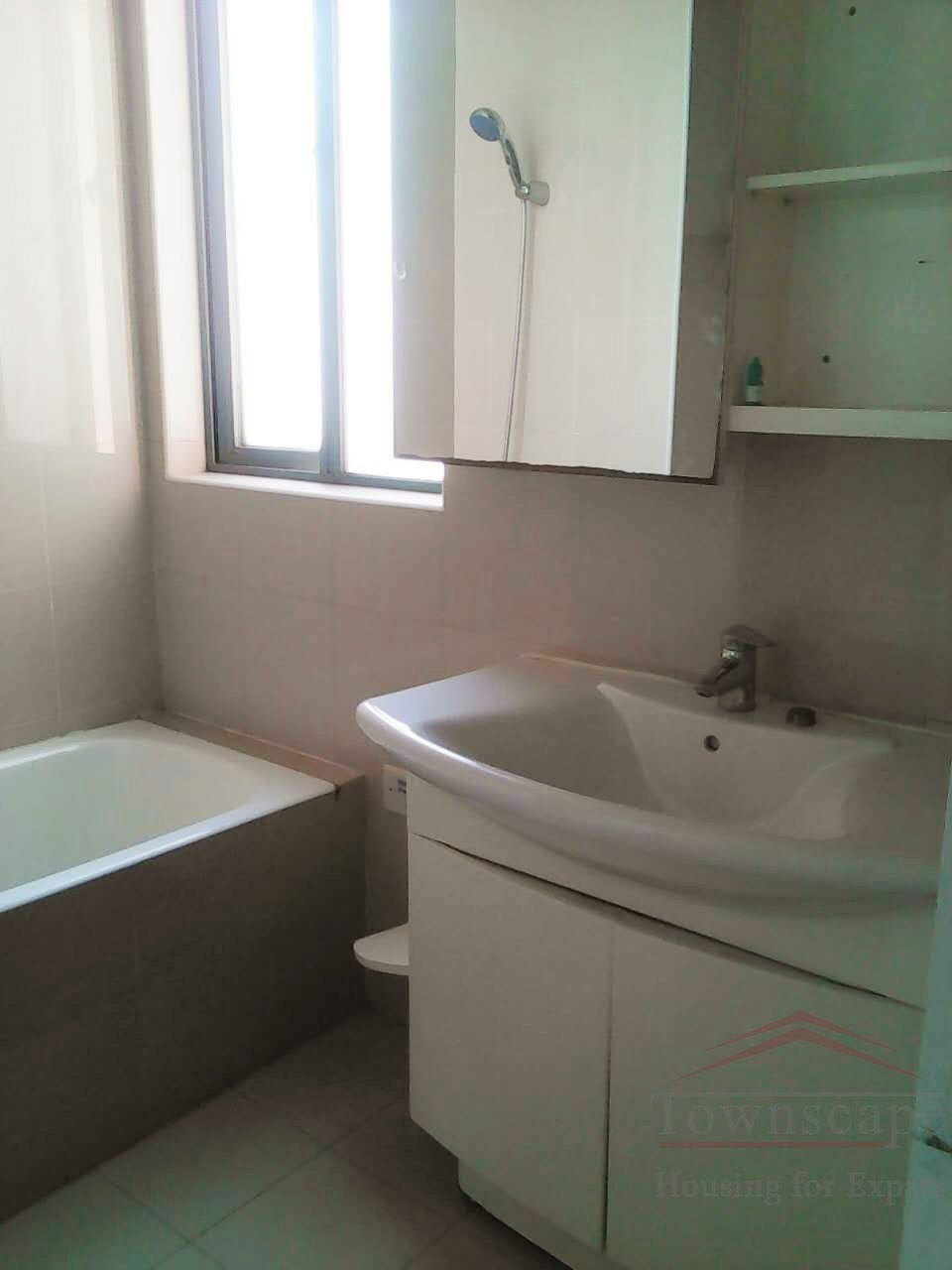 St. Johnson apartment in Shanghai Clean 3BR Apartment for rent at Zhongshan Park