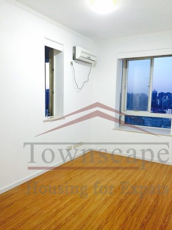 Shanghai apartment for rent High-floor 3BR Apartment for rent in Manhattan Heights (Jing
