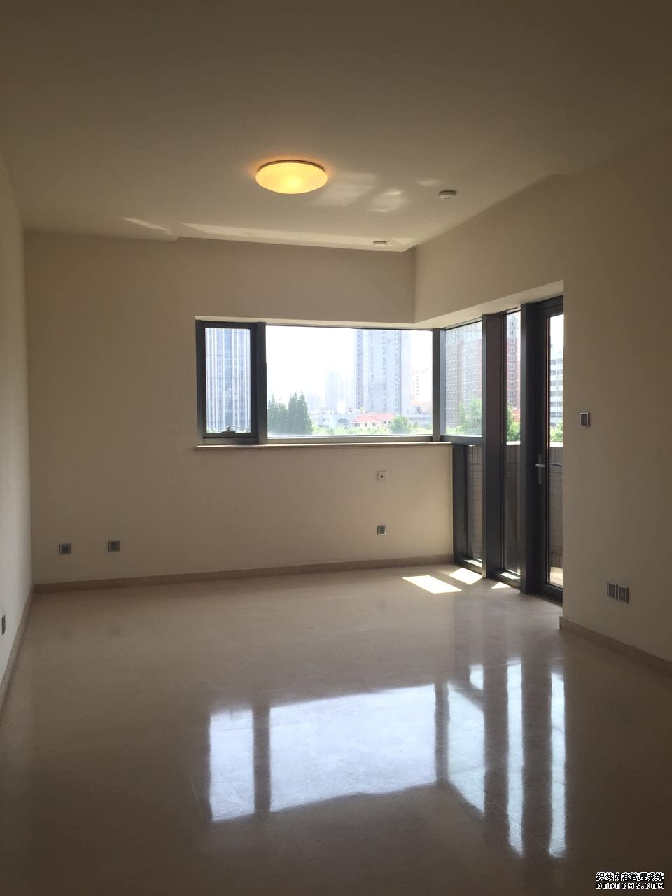  Unfurnished 3BR Apartment in Sinan Mansions