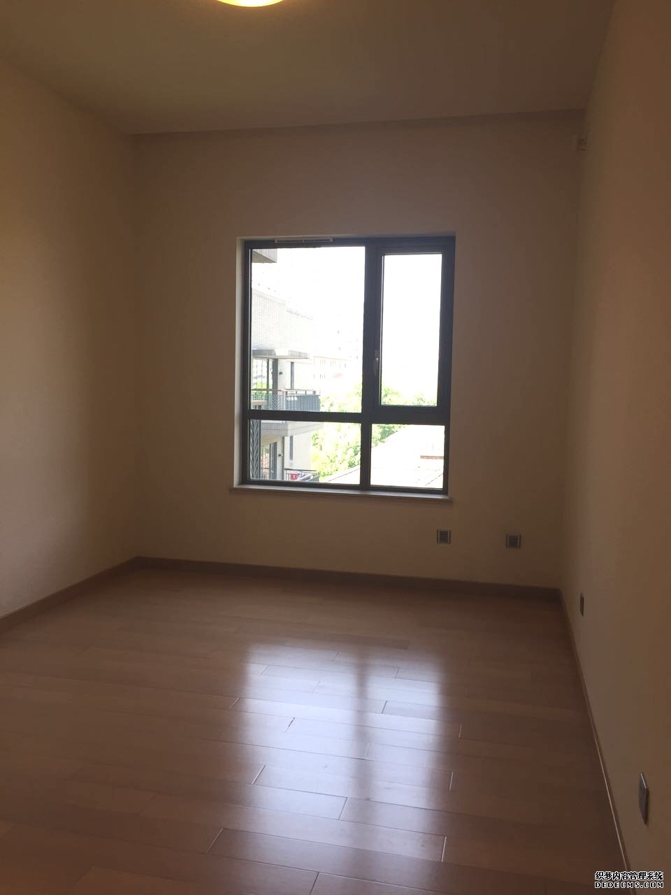  Unfurnished 3BR Apartment in Sinan Mansions