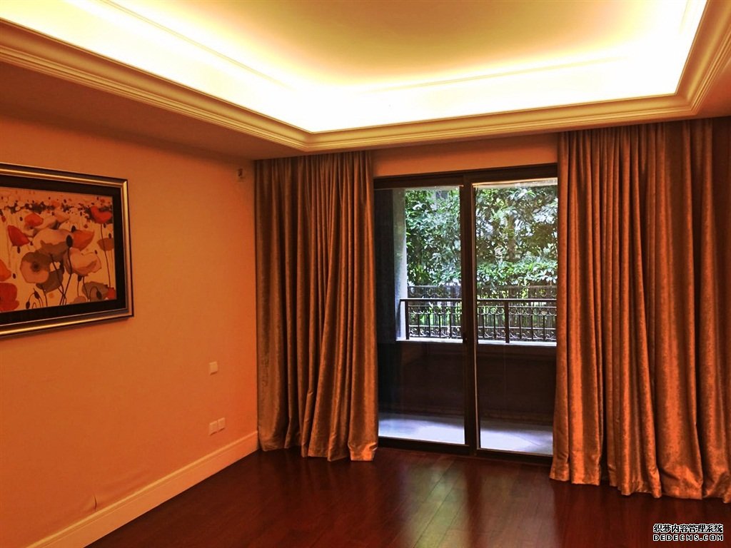  Big 3BR Apartment with Private Garden near West Nanjing Rd