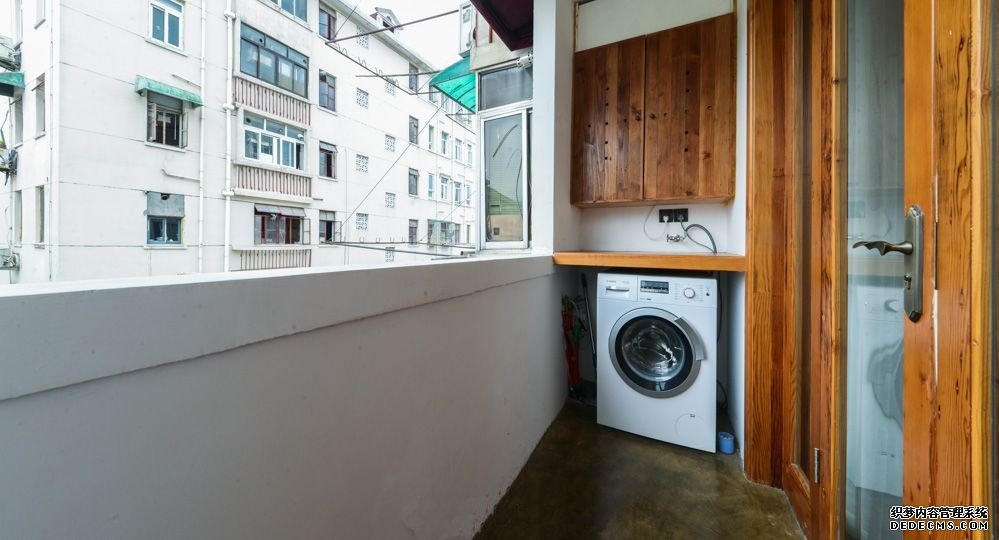  Sunny Renovated 1BR Apartment nr Shanghai Library