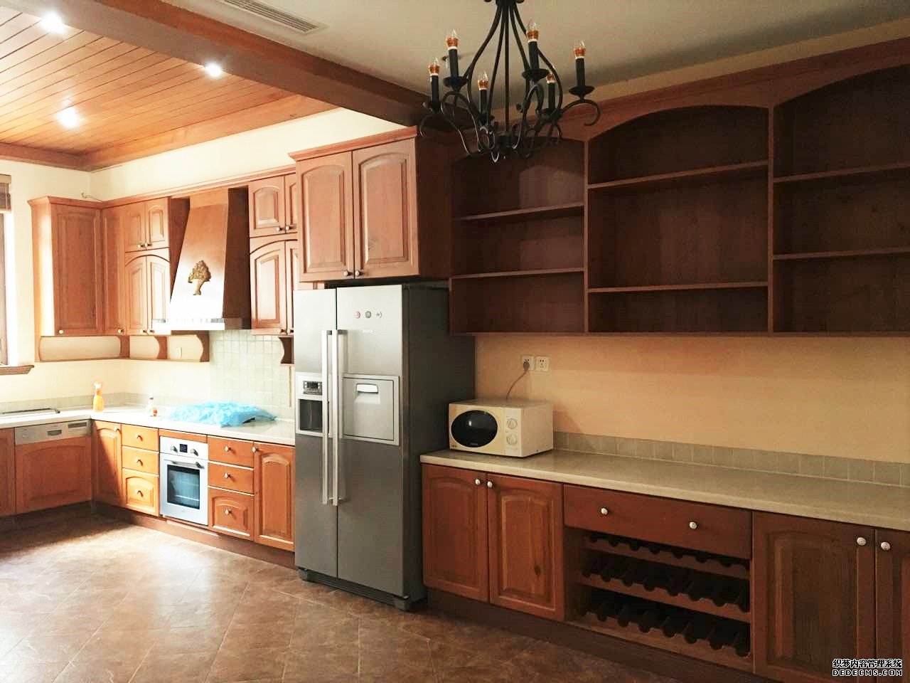  Excellent Lane House nr Jing