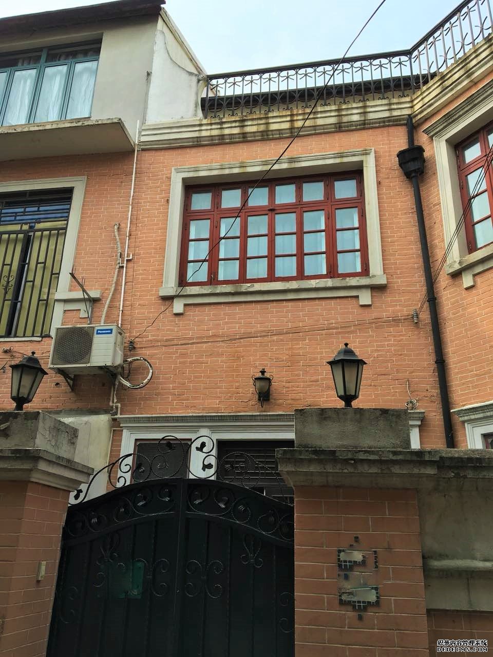 Excellent Lane House nr Jing