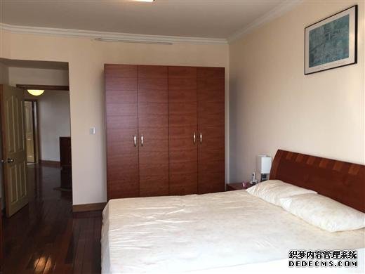  Comfortable 1.5BR Apartment for Rent in Xuhui