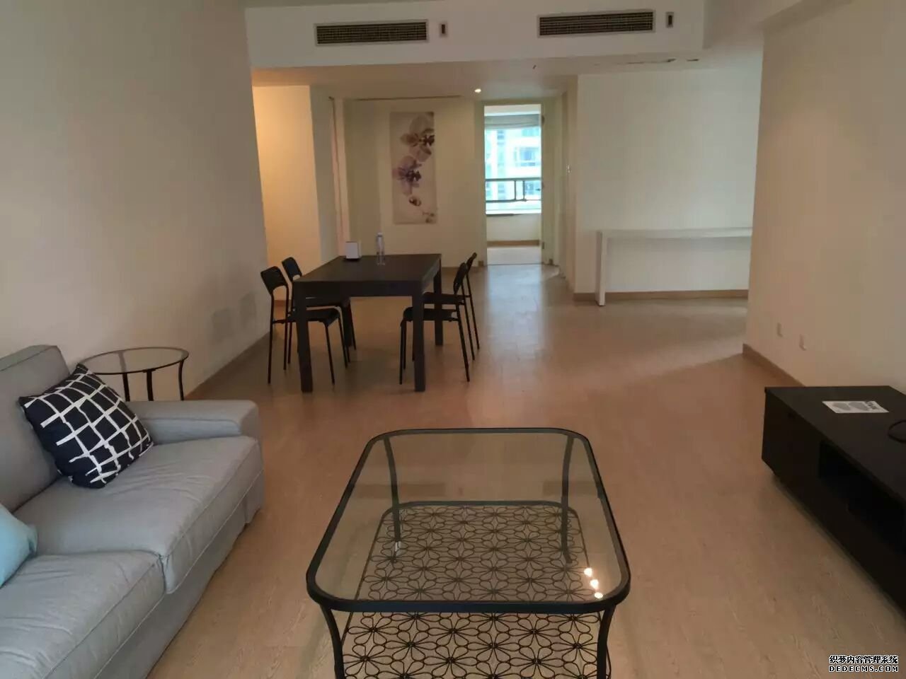  3BR Apartment in 8 Park Avenue, Jingan