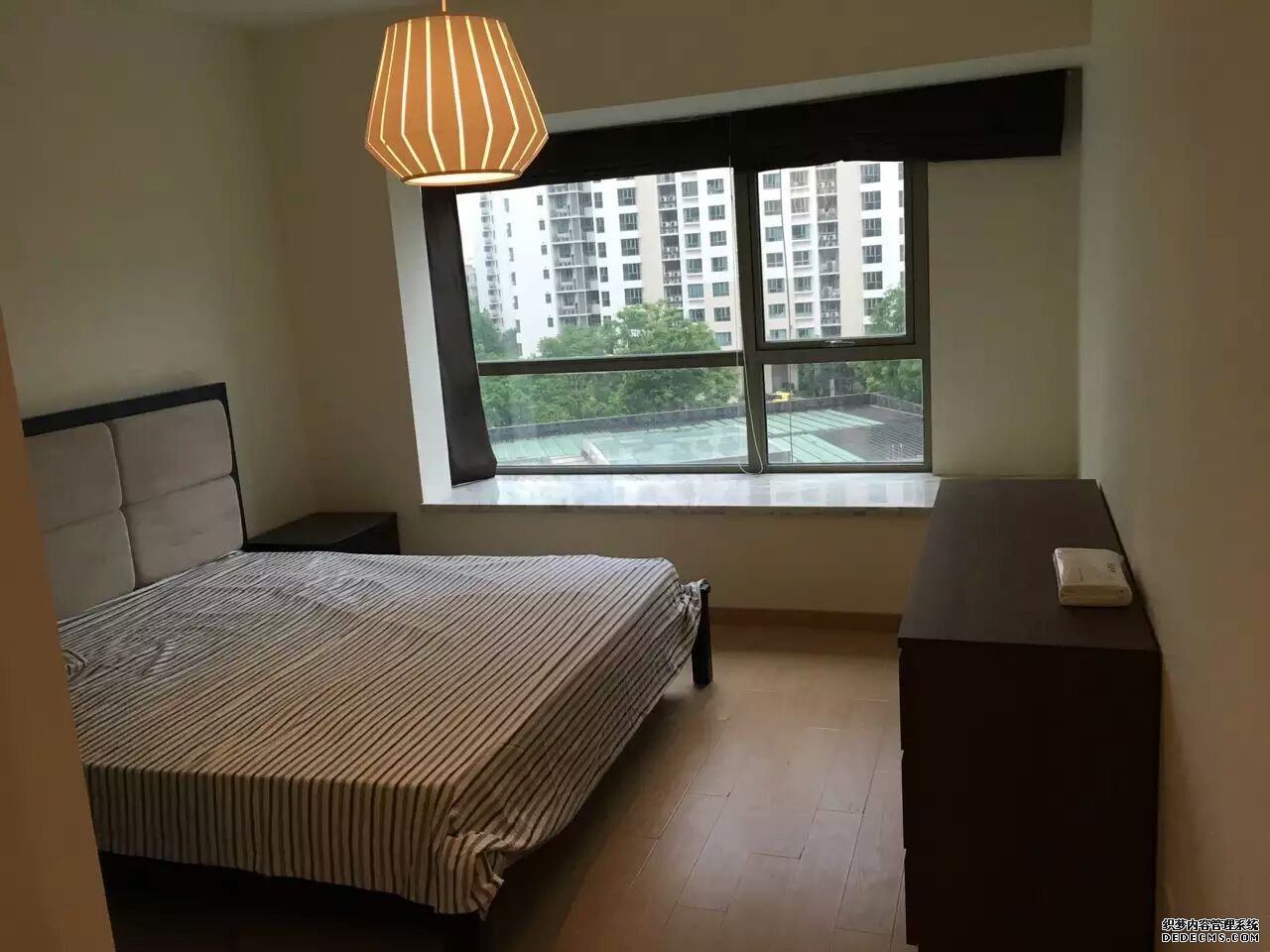  3BR Apartment in 8 Park Avenue, Jingan