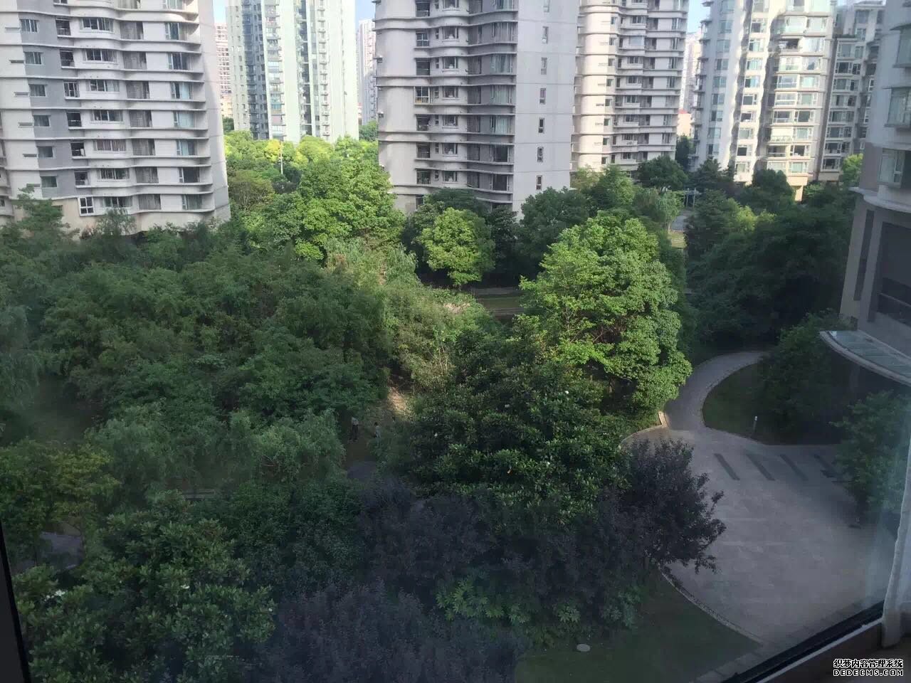  Elegant 2BR Apartment at Zhenping Road (Metro 3,4,7)