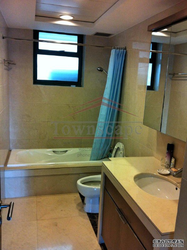  4BR Apartment in Oriental Manhattan, Xujiahui