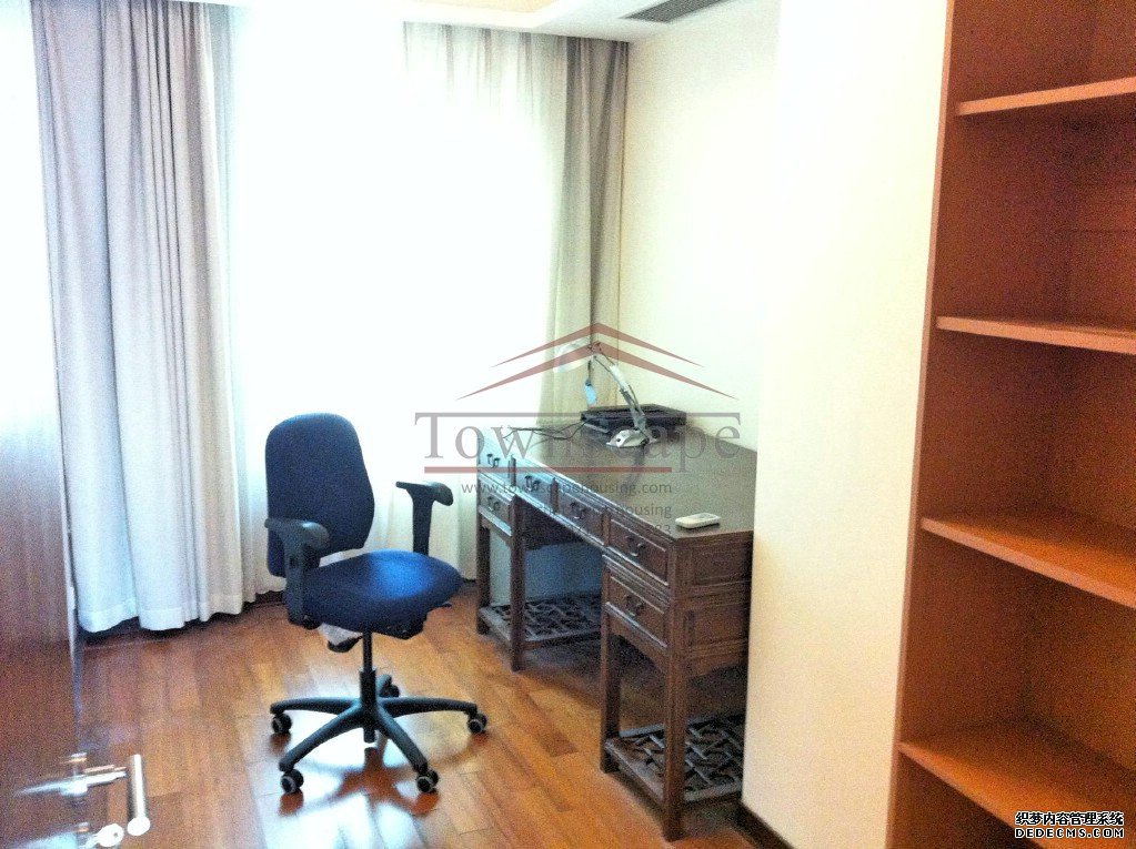  4BR Apartment in Oriental Manhattan, Xujiahui