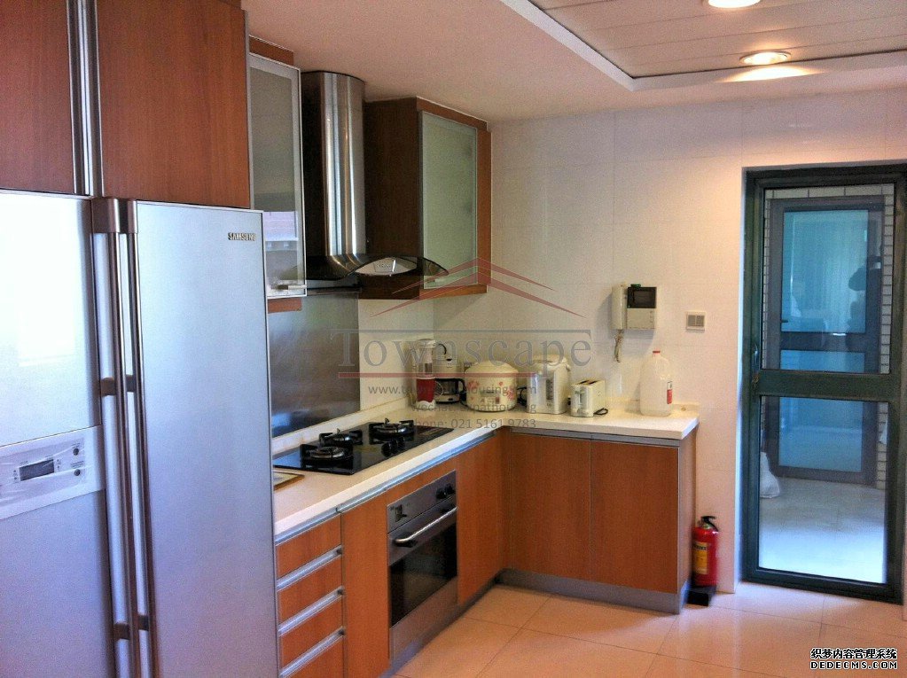  4BR Apartment in Oriental Manhattan, Xujiahui