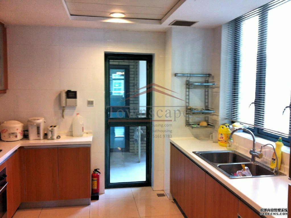  4BR Apartment in Oriental Manhattan, Xujiahui