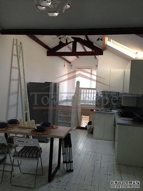  Renovated 2BR Lane House Duplex with Terrace
