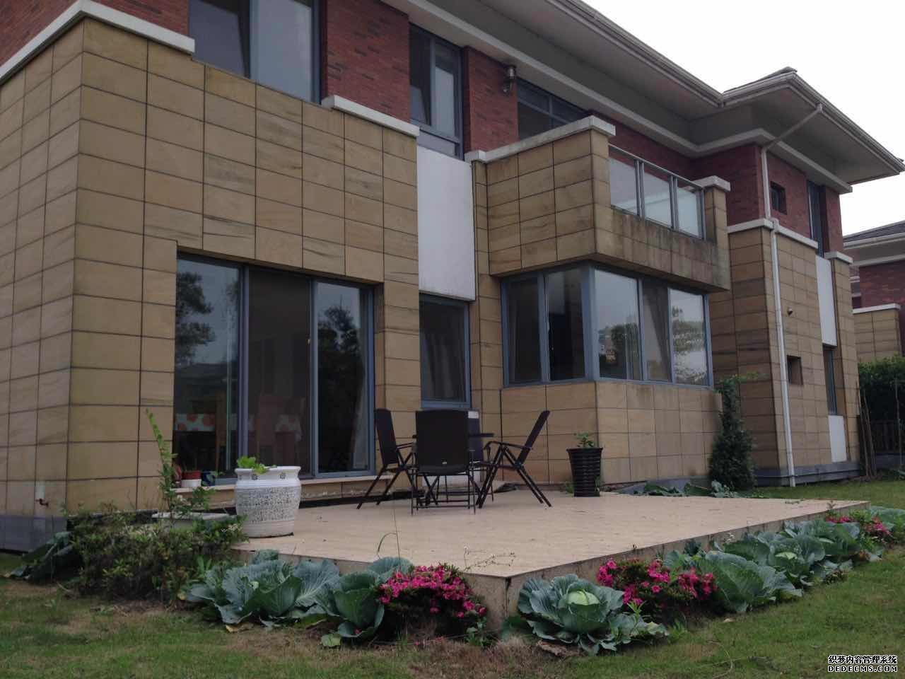  4BR Villa in Songjiang near Line 9 Sheshan station