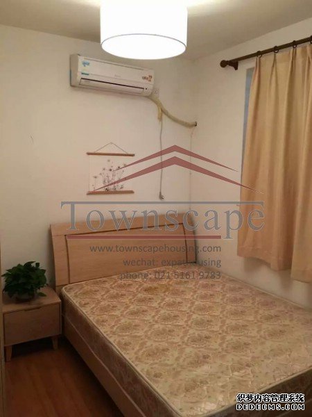  Lovely 1BR Old Apartment in Xintiandi