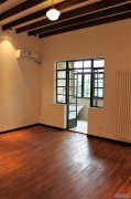  Renovated 2BR Apartment with wall heating