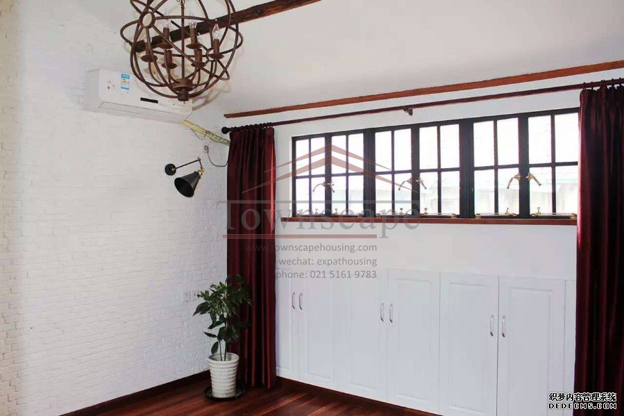  Superb 3BR Lane House with Patio besides Xujiahui Park