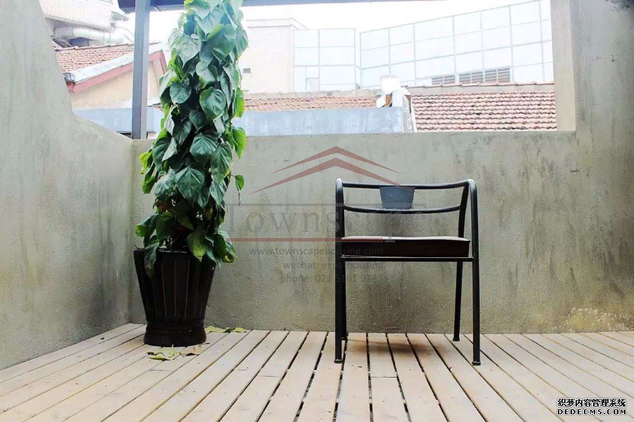  Superb 3BR Lane House with Patio besides Xujiahui Park