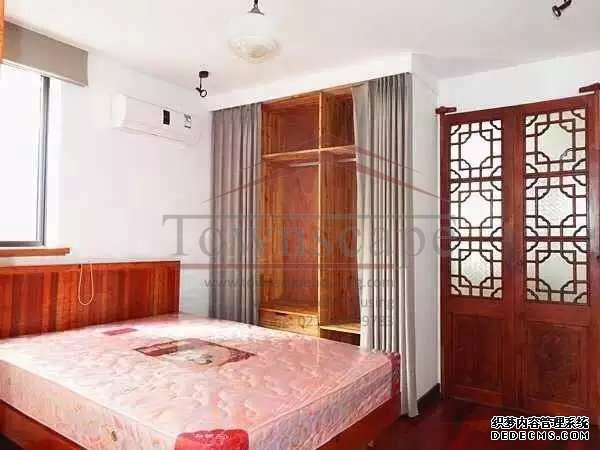  1BR Lane Apartment with Front Yard nr Changshu Rd Metro