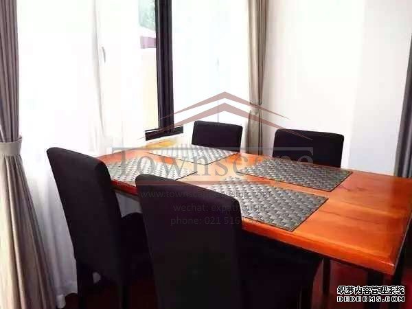  1BR Lane Apartment with Front Yard nr Changshu Rd Metro