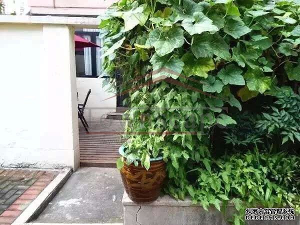  1BR Lane Apartment with Front Yard nr Changshu Rd Metro