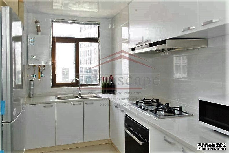  Sunny & Modern 4BR Apartment besides Luwan Stadium