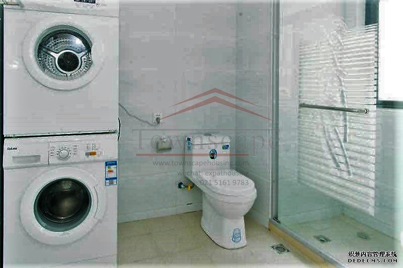  Sunny & Modern 4BR Apartment besides Luwan Stadium