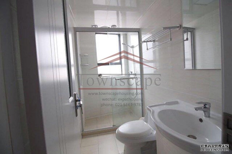  Clean High-Floor 3BR Apartment at Yuyuan