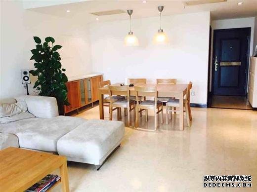  Competitively priced 2BR in Shimao Riviera, Lujiazui