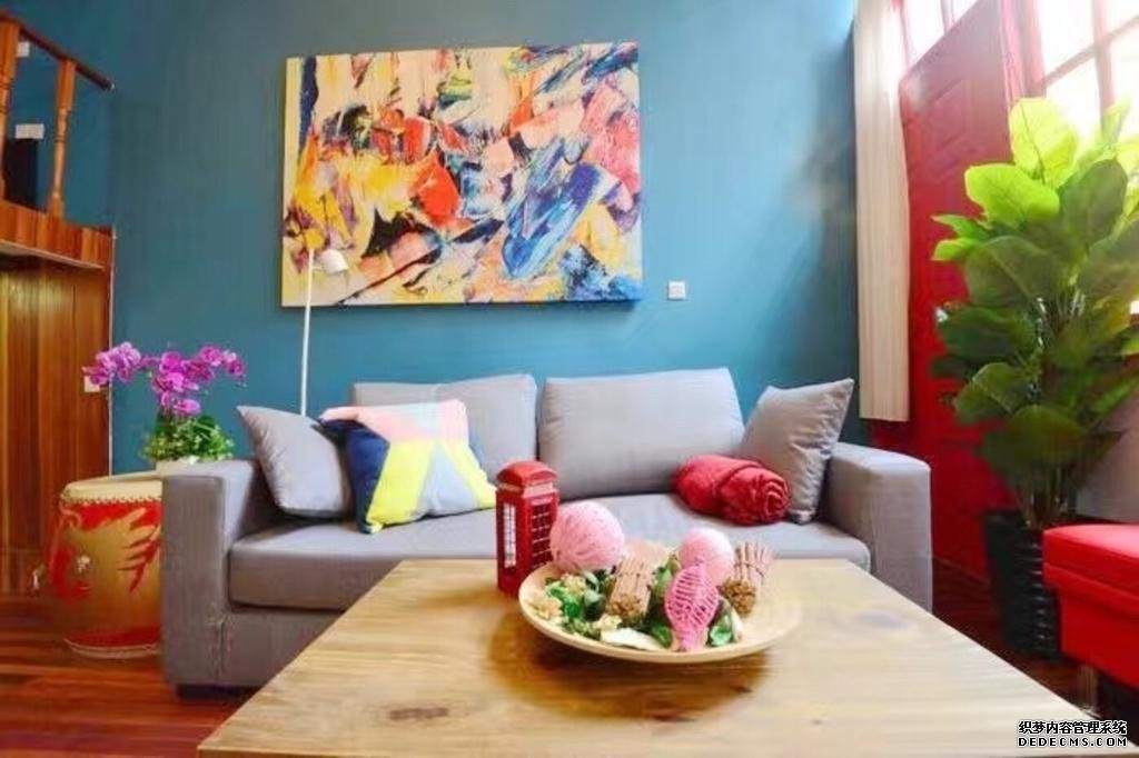  Colorful Loft Apartment w/Yard in Xintiandi