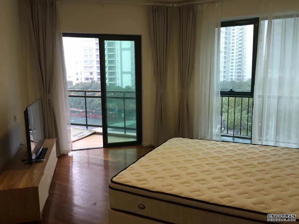  Homey family apartment in Lujiazui CBD