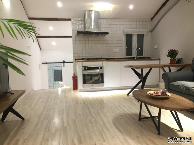  Modernized 2BR Lane House for rent in FFC